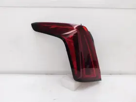84514976 Cadillac Xt5 Left Tail Light Red Lens Oem 2020 2021 2022 2023 2024