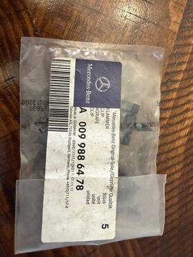 Mercedes-benz A0099886478 Side Clamp Genuine W220/cl215 - 5 Total New Oem