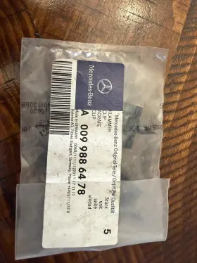 A0099886478 Mercedes-benz Side Clamp Genuine W220/cl215 - 5 Total New Oem