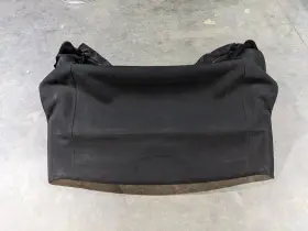 635.gm2w07 Pontiac Solstice 2007 Convertible Top Lift 1152257